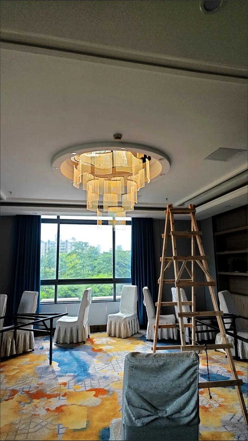 别墅灯具公司如何打造高端定制照明方案？-第1张图片-索能光电网