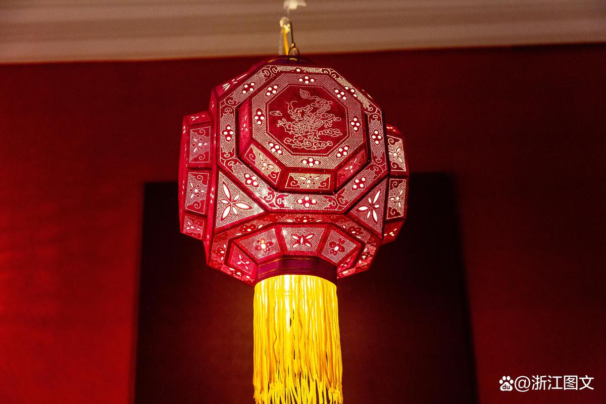 中国灯具灯饰-第2张图片-索能光电网