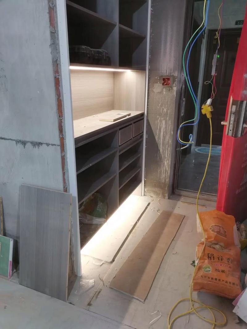 柜子线型灯条安装步骤是怎样的？-第2张图片-索能光电网