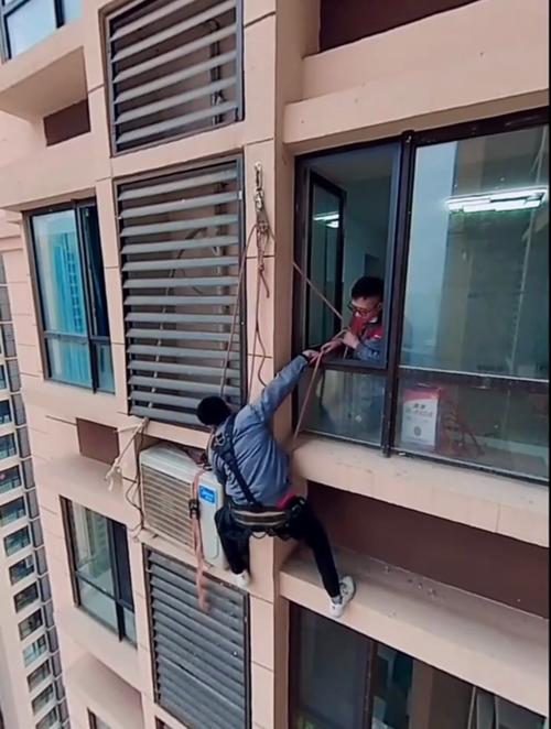 高层空调如何安全安装到位？-第1张图片-索能光电网