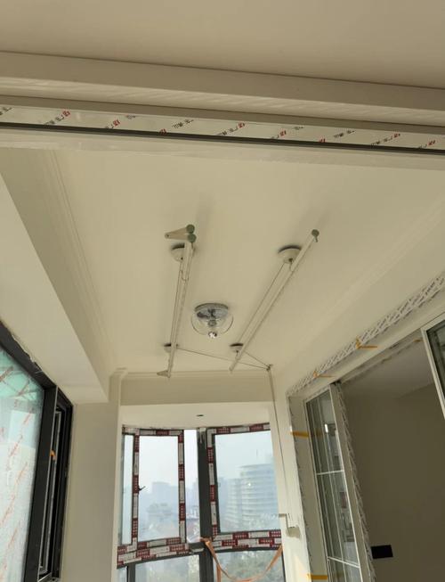 楼房晒衣架安装有哪些步骤？需要注意哪些安全事项？-第2张图片-索能光电网