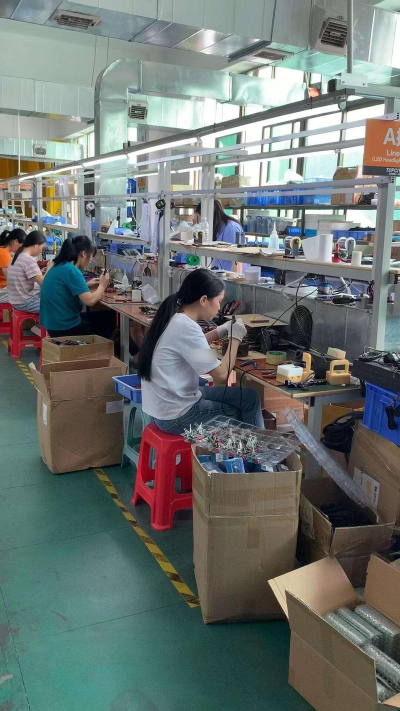 灯具厂工作环境如何？待遇和发展前景怎样？-第2张图片-索能光电网