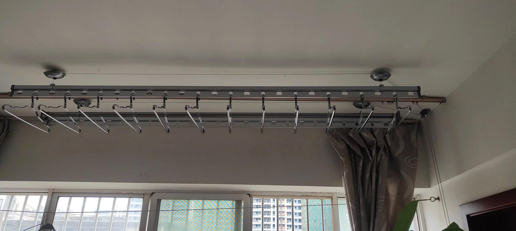 中山市手摇衣架坏了怎么修？-第1张图片-索能光电网