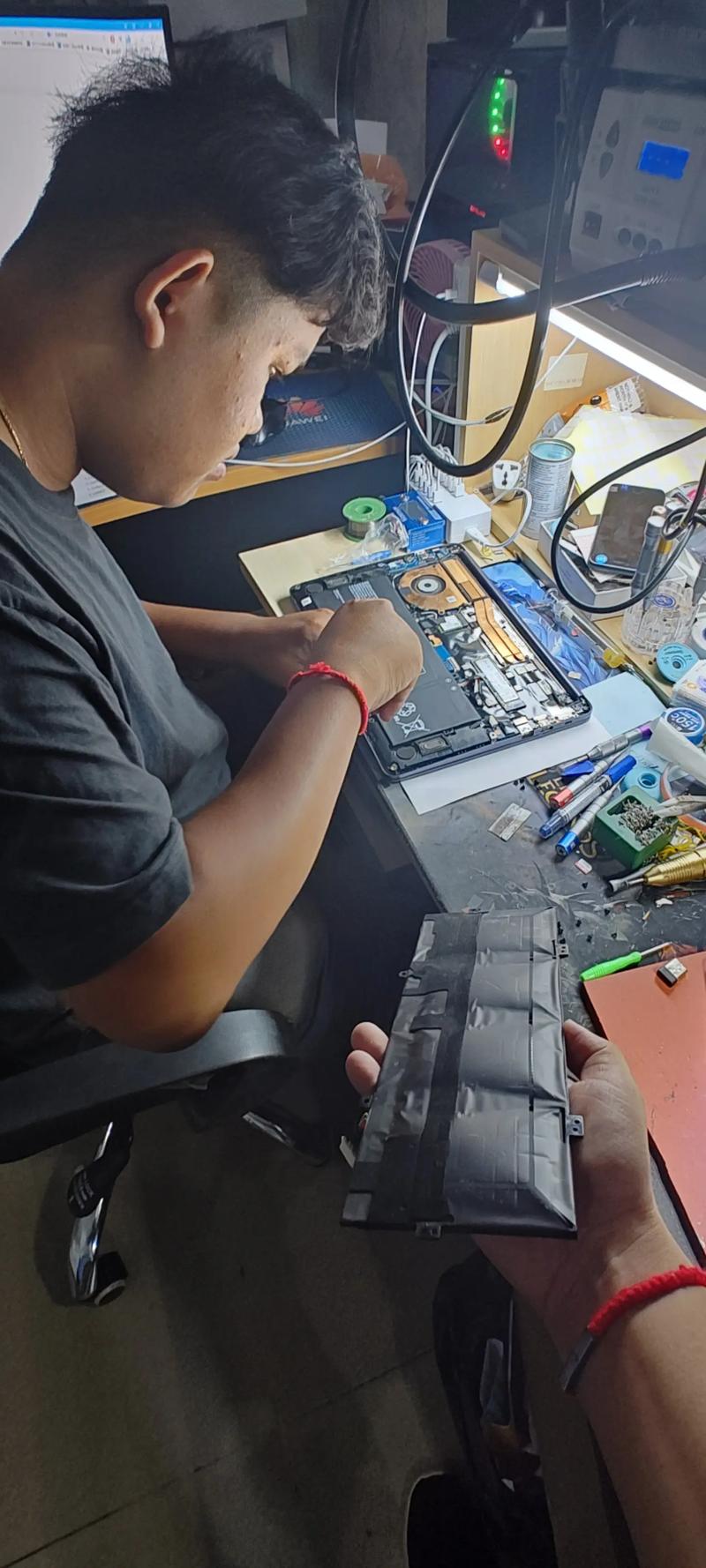 电脑板维修师傅如何快速判断故障？-第2张图片-索能光电网