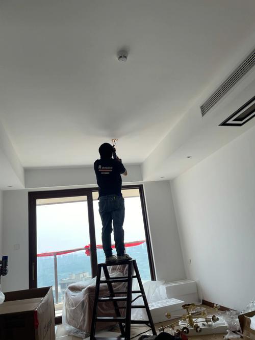 郑州修灯具,哪里靠谱又快速?-第3张图片-索能光电网 郑州修灯具,哪里靠谱又快速?-第3张图片-索能光电网