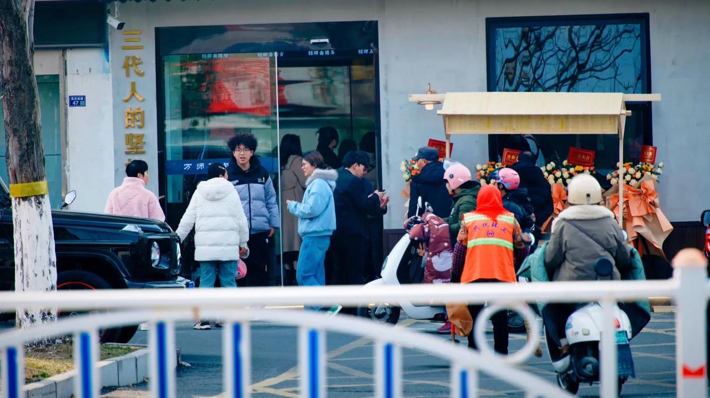 万师傅来的人为啥不会干活？-第3张图片-索能光电网