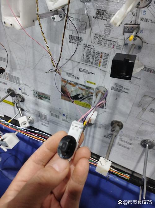 电话总线断了该找谁维修？-第1张图片-索能光电网