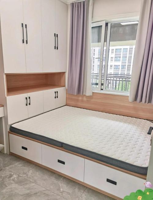 家具床垫怎么摆放才合适？-第1张图片-索能光电网