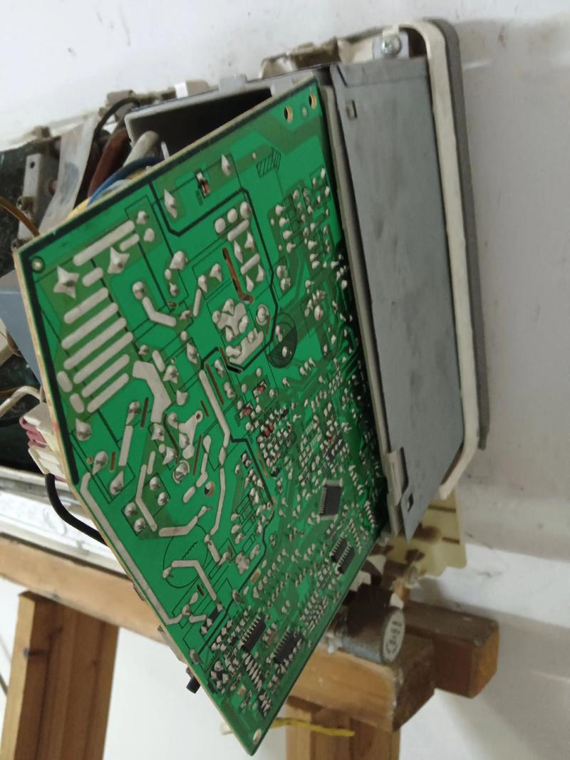 空调换主板后为何仍报故障?-第1张图片-索能光电网 空调换主板后为何仍报故障?-第1张图片-索能光电网