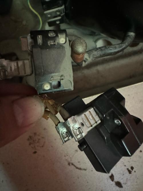 惠而浦冰箱插头坏了怎么办？-第1张图片-索能光电网