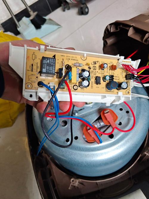 美的电饭煲电机故障怎么办？-第1张图片-索能光电网