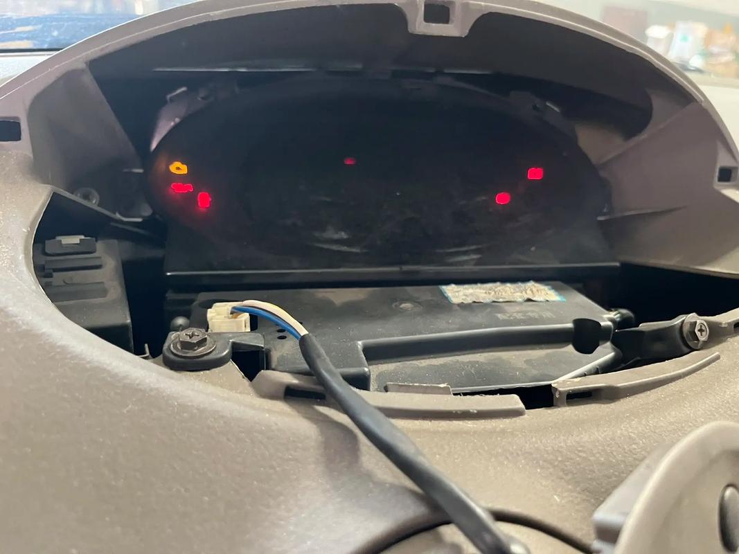 显示器黑屏故障如何快速修复？-第1张图片-索能光电网