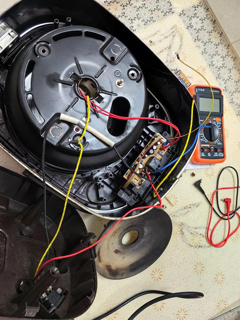 洛贝电饭煲故障了该怎么修？-第1张图片-索能光电网