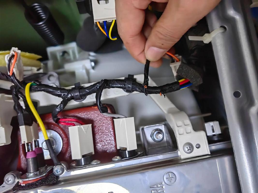 美的洗衣机故障了怎么修？-第2张图片-索能光电网