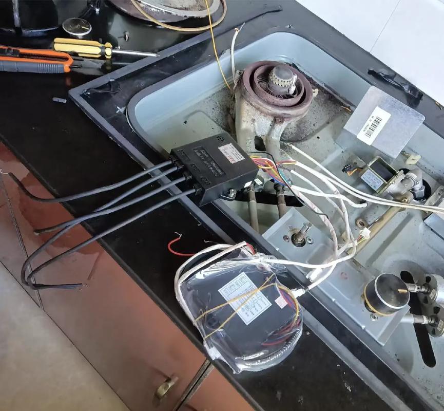 呼和浩特修煤气灶电话多少？-第3张图片-索能光电网