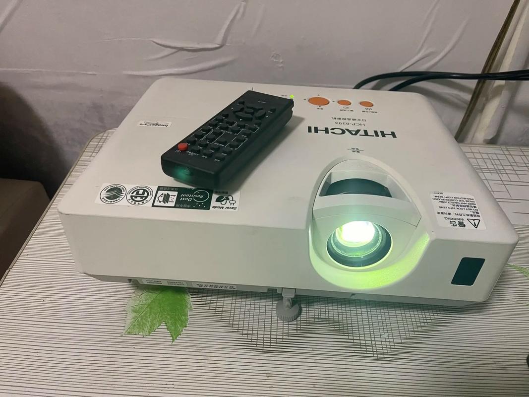 日立电视安装电话多少？-第2张图片-索能光电网