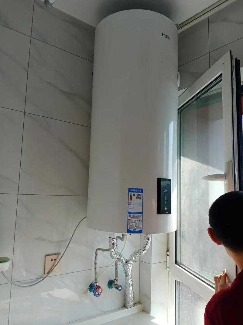 海尔太阳能热水器电话是多少？-第1张图片-索能光电网