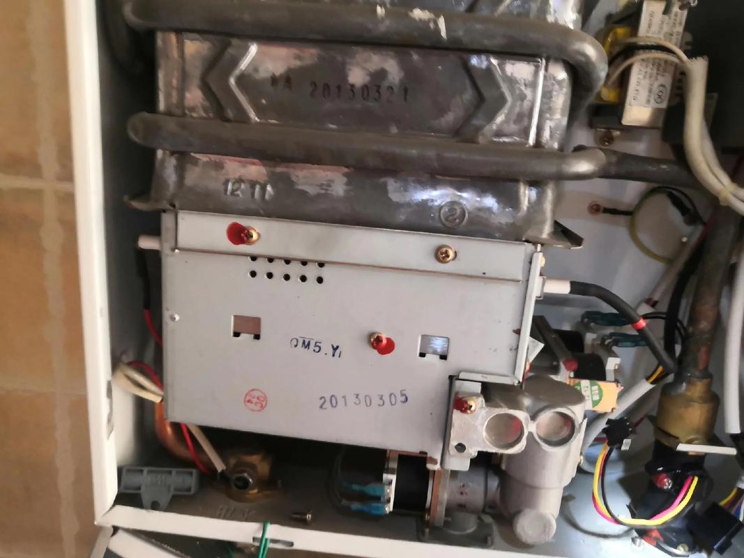 华帝热水器坏了，电话多少？-第1张图片-索能光电网